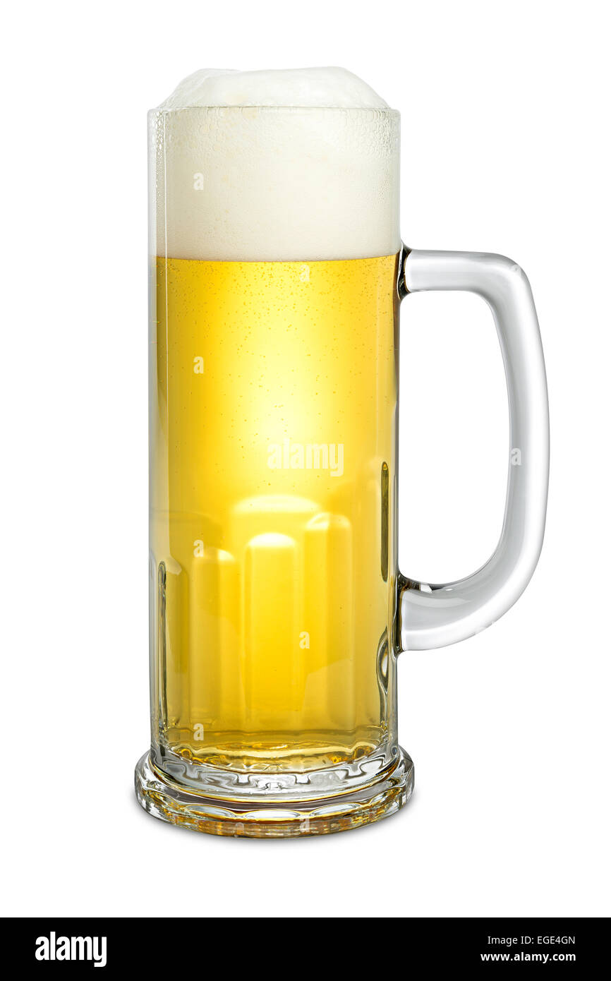 Fresca birra Pilsner isolato su sfondo bianco Foto Stock