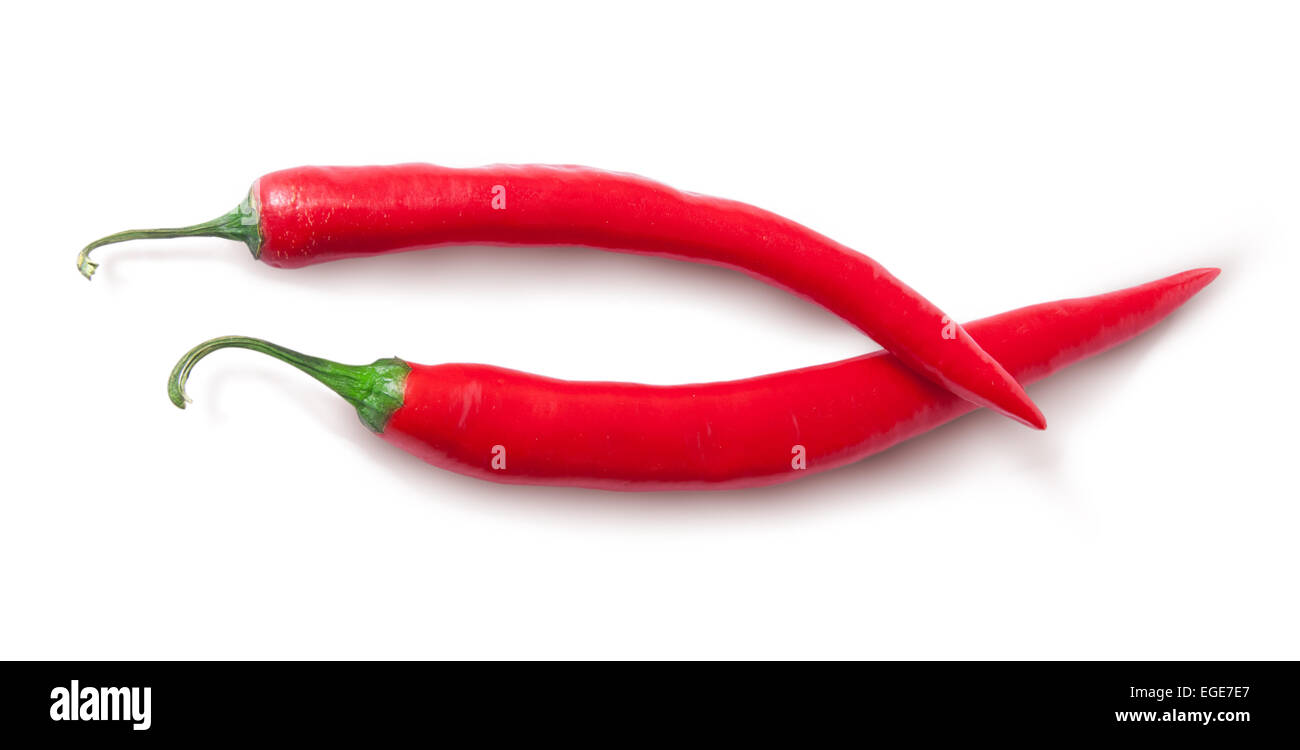 2 peperoncino rosso attraversato isolati su sfondo bianco Foto Stock