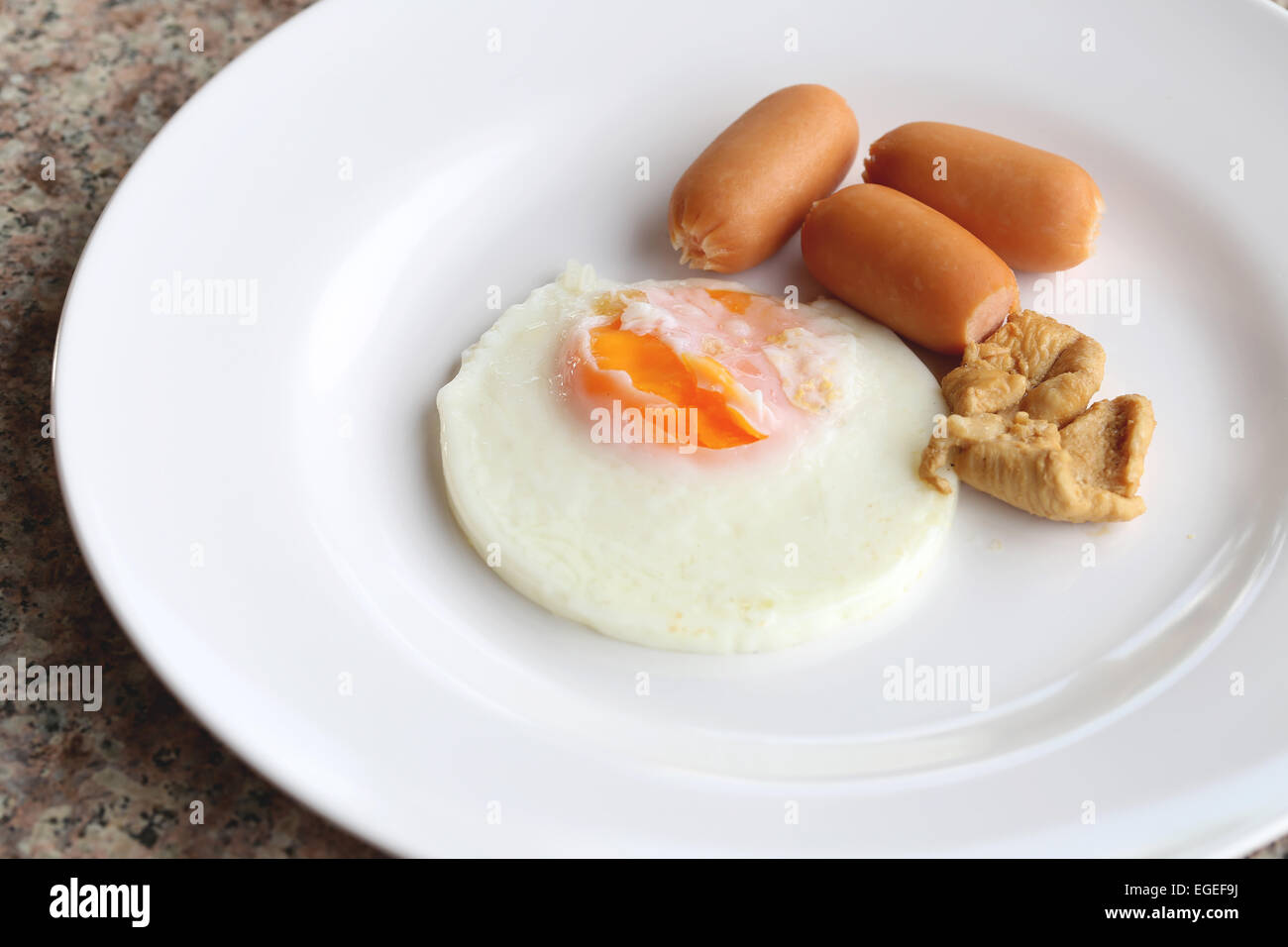 Set colazione in bianco piatto. Foto Stock