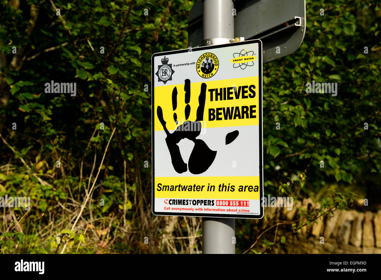 Segnale di avvertimento per i ladri, REGNO UNITO Foto Stock