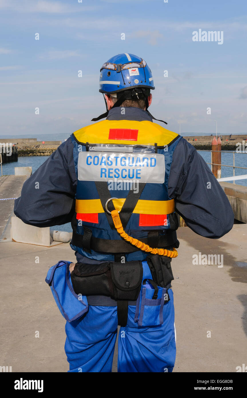 Bangor, County Down. 23/09/2012 - Servizi di emergenza tenere premuto 'Operazione diamante', una formazione congiunta esercizio al largo delle coste del nord verso il basso. Durante il funzionamento, la simulazione di una collisione tra un traghetto che trasportano 65 passeggeri ed equipaggio e una piccola barca attivato tutti i rami dei servizi di emergenza per coordinare le azioni. Foto Stock