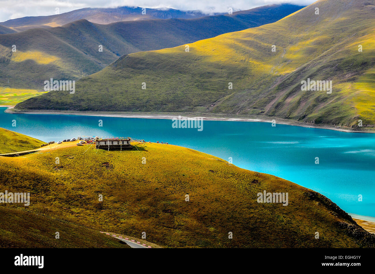 Il tranquillo lago santo in Tibet. Foto Stock