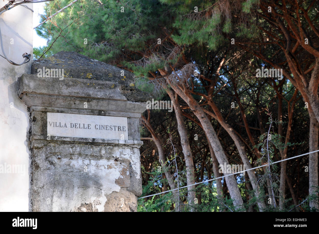 Villa delle Ginestre Giacomo Leopardi torre del greco vesuvio poesia  Antonio Ranieri Foto stock - Alamy