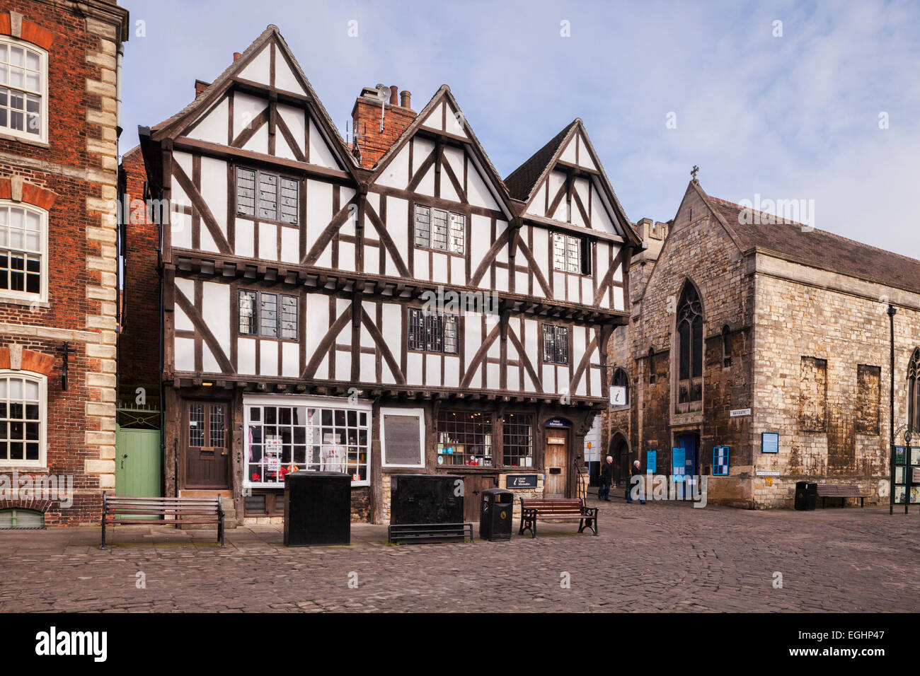 L'edificio medievale in Piazza Castello, Lincoln, Lincolnshire, che ospita il Centro informazioni per i visitatori. Foto Stock