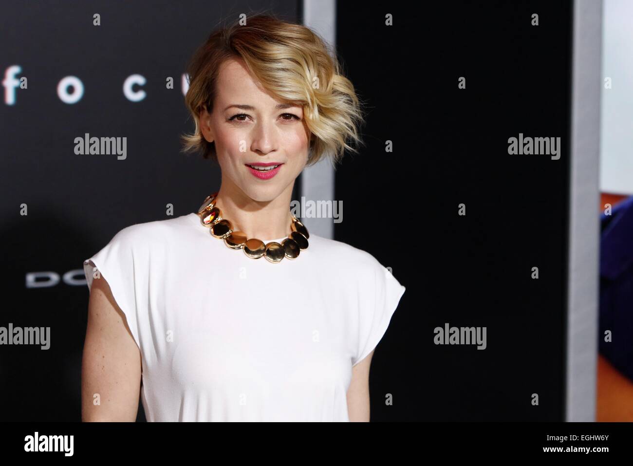 Hollywood e Los Angeles, California, USA. 24 Febbraio, 2015. Attrice canadese Karine Vanasse arriva per la prima mondiale della Warner Bros Pictures 'Attenzione' a TCL Chinese Theatre di Hollywood e Los Angeles, California, USA, 24 febbraio 2015. Foto: Hubert Boesl /dpa - nessun filo SERVICE -/dpa/Alamy Live News Foto Stock