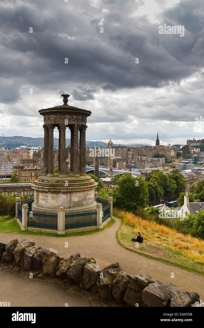 Vista sulla città da Calton Hill. Edimburgo, Scozia, Regno Unito, Europa. Foto Stock