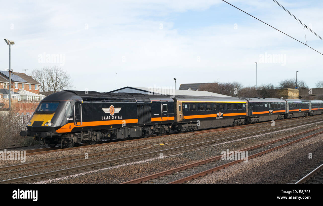 Grand Central treno ad alta velocità si vede a Pelaw, North East England, Regno Unito Foto Stock