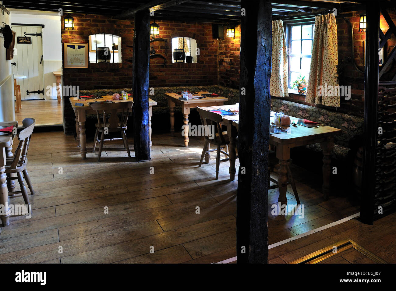 Interno della vecchia lanterna inn pub di campagna, Martin Kent Foto Stock