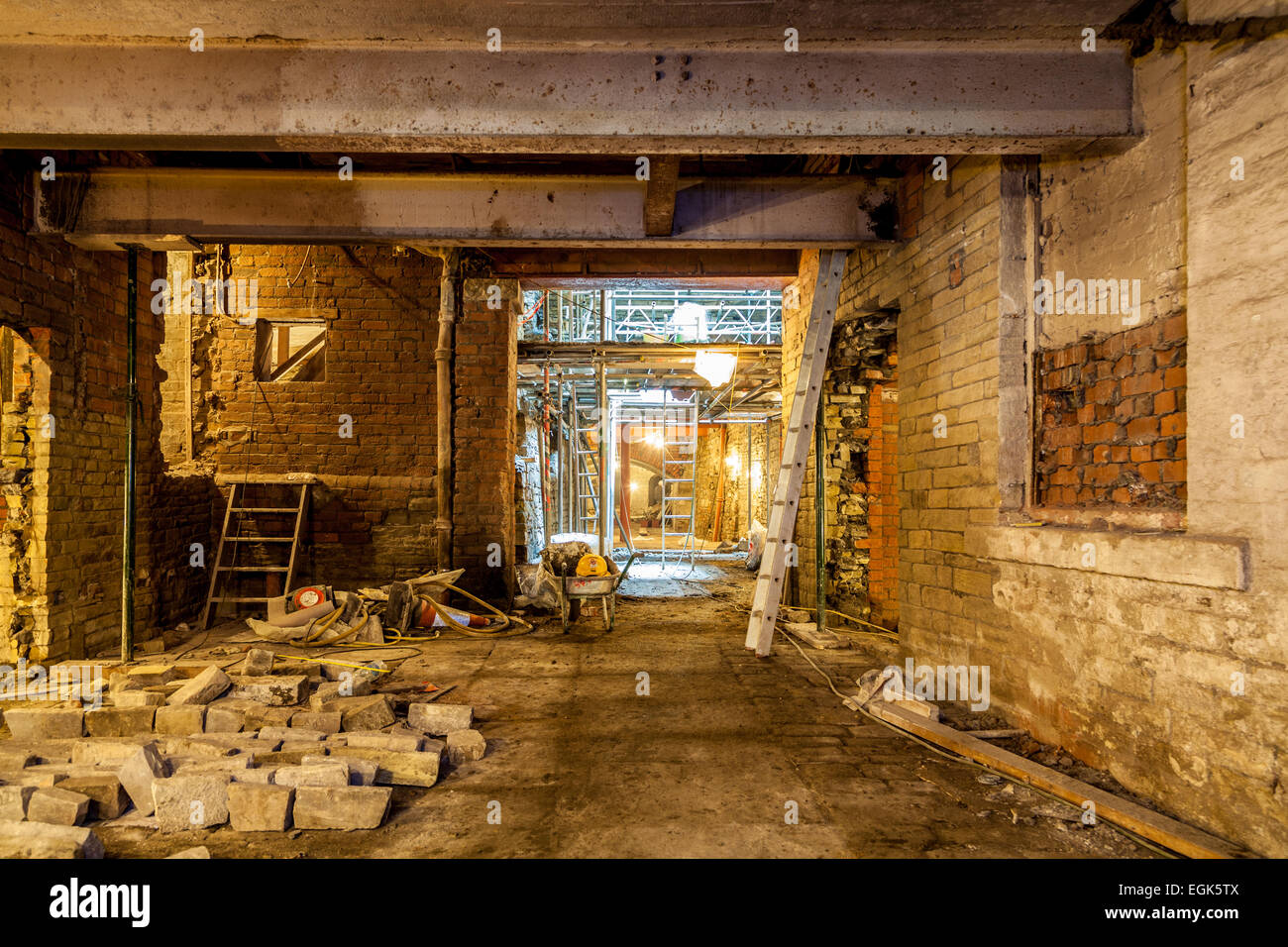 Pozzetti Sunbridge, sotterraneo sistema di tunnel, Millergate, Bradford, West Yorkshire, Regno Unito. Uno sviluppo della metropolitana Foto Stock