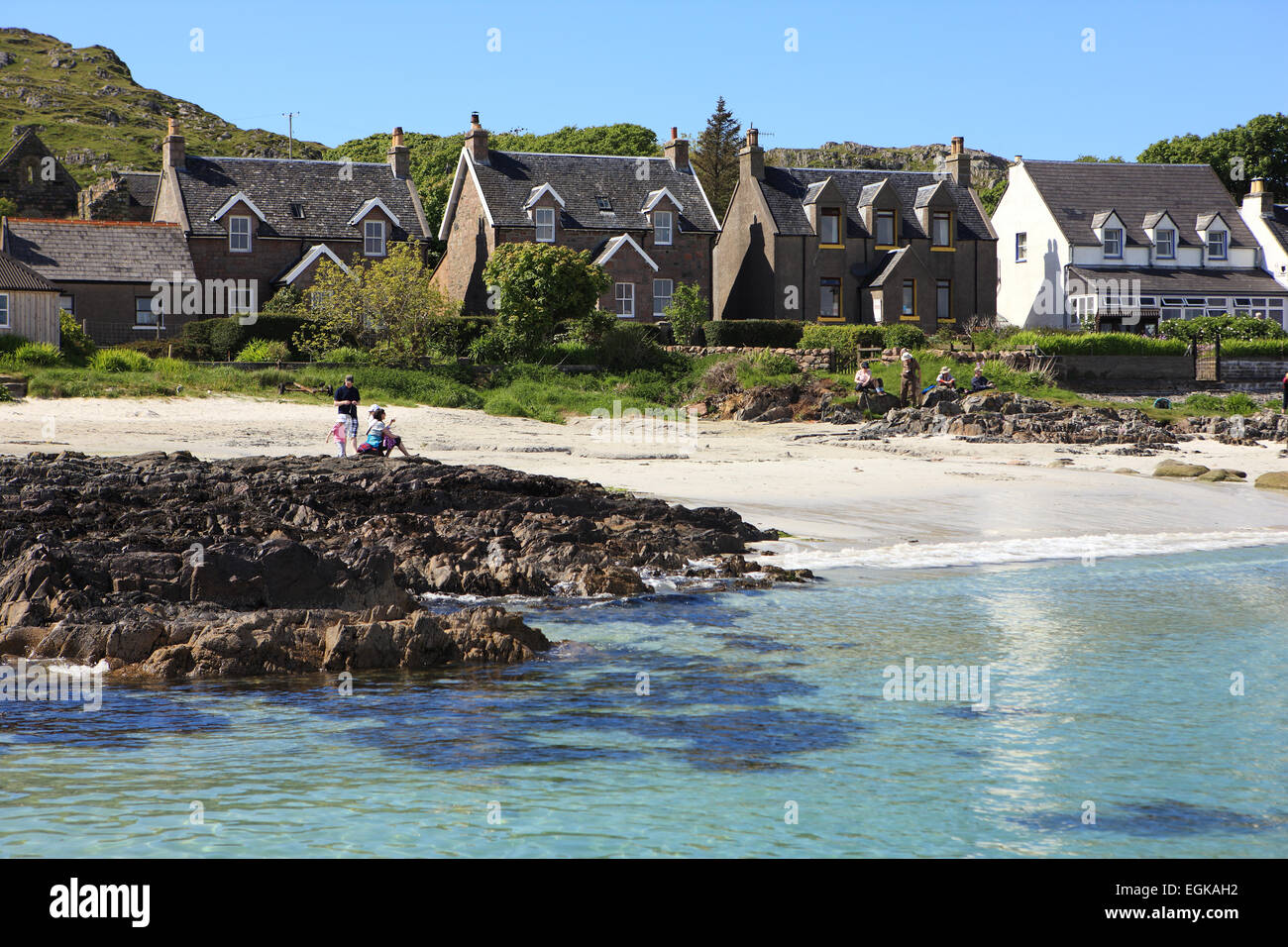 La spiaggia di sabbia e il mare turchese a Baile Mór, il solo villaggio sull'Isola di Iona Foto Stock