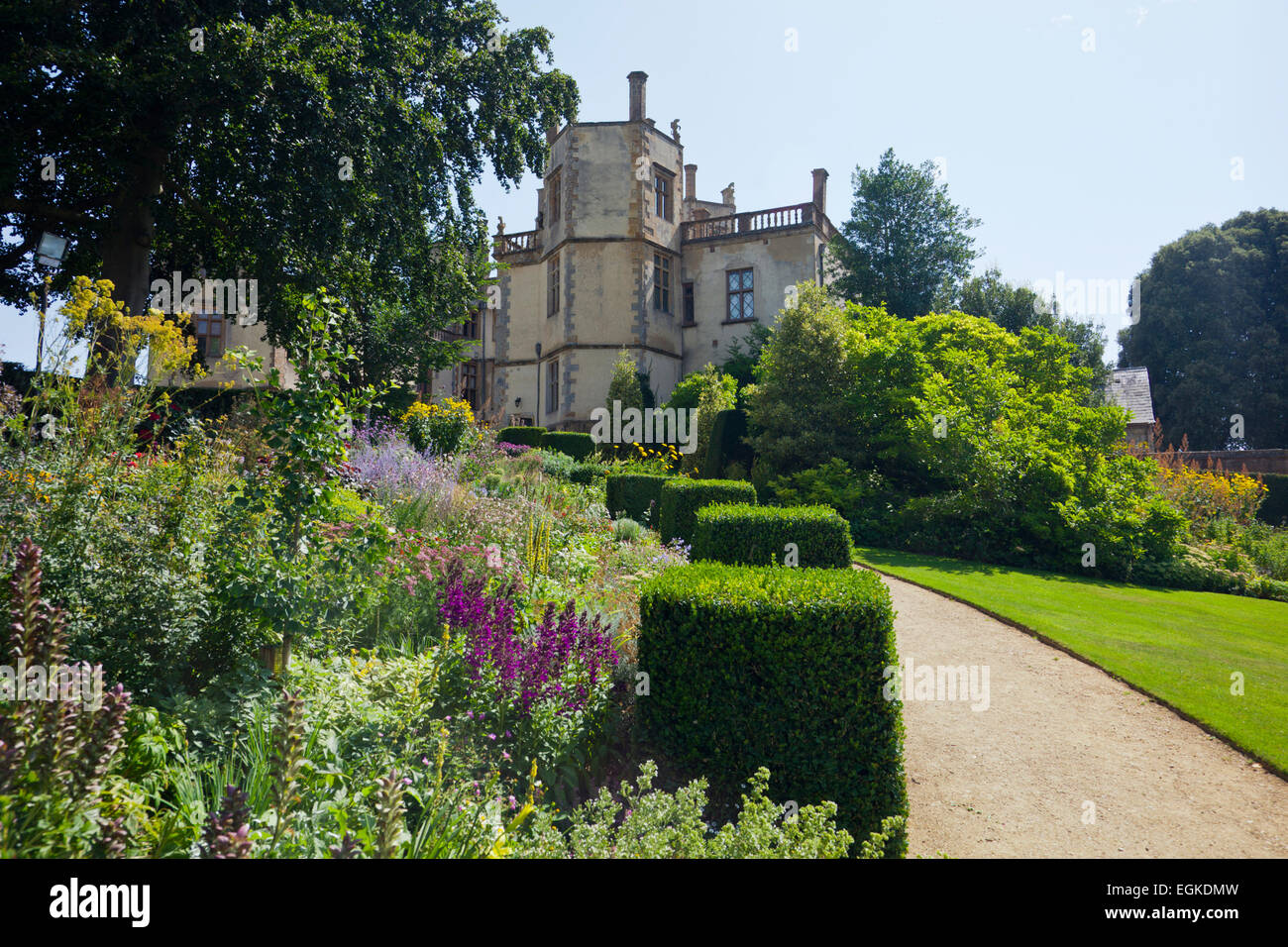 I giardini a Sherborne Castle, Dorset, England, Regno Unito Foto Stock
