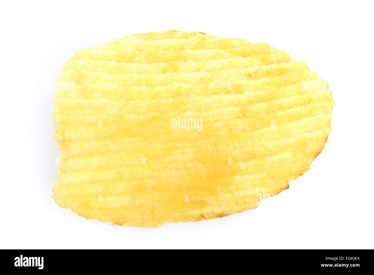 Singolo chip di patate su sfondo bianco di close-up Foto Stock