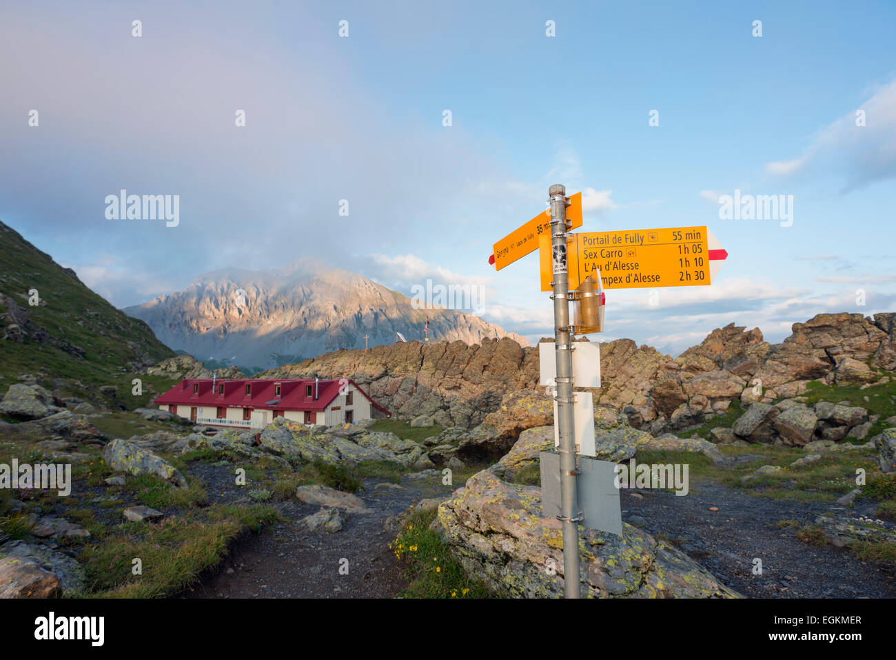 L'Europa, Svizzera, alpi svizzere, Vallese, Martigny, rifugio di montagna sopra Ovronnaz Foto Stock