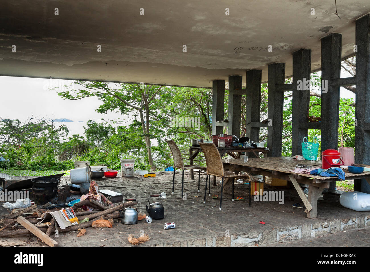 Ex re Sihanouk's mansion sulla sommità della collina in Kep, Cambogia. Foto Stock