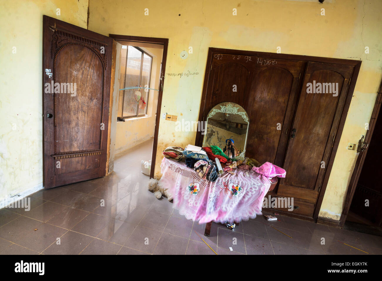 Ex re Sihanouk's mansion sulla sommità della collina in Kep, Cambogia. Foto Stock