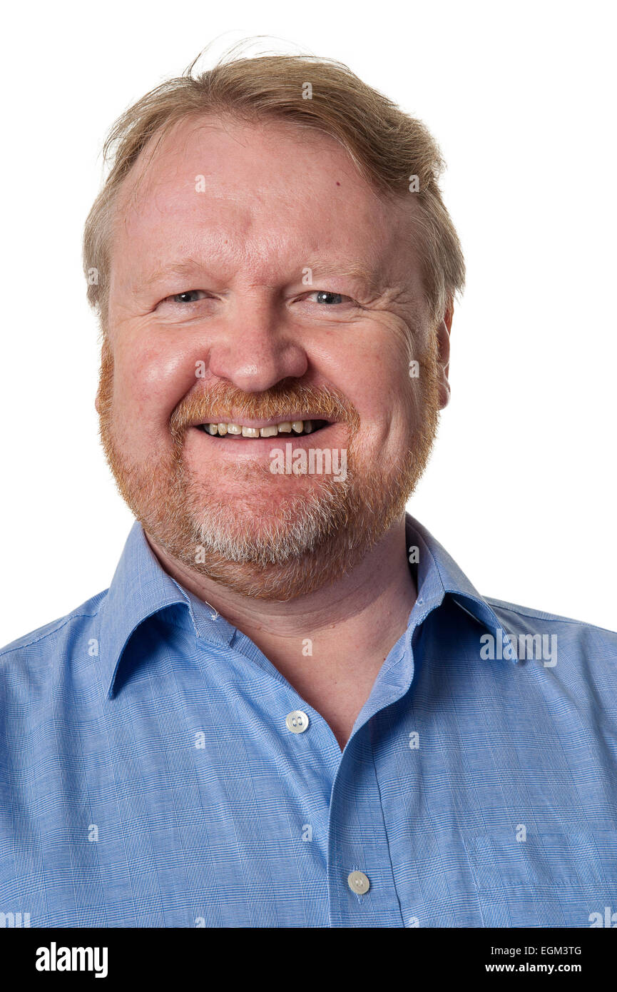 Ritratto di divertito barbuto sovrappeso uomo di mezza età, isolato su bianco Foto Stock