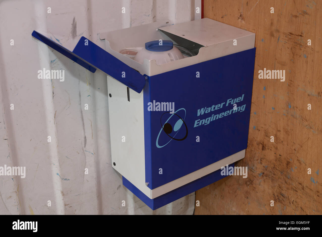 Barnsley, Regno Unito. Giovedì 26 Febbraio 2015. Acqua Ingegneria del carburante di cella a combustibile in un furgone. Immagine: Scott Bairstow/Alamy Foto Stock