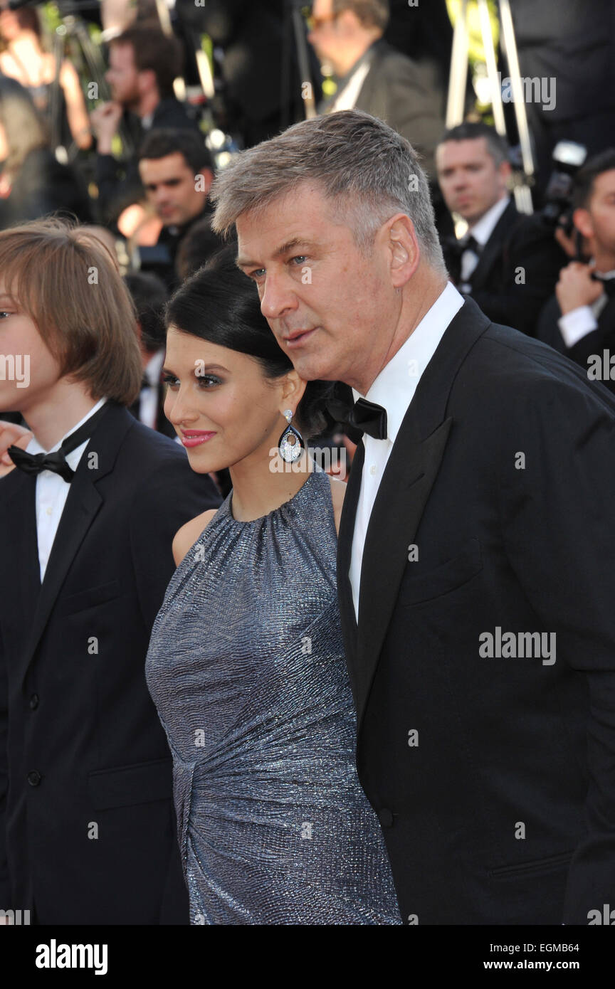 CANNES, Francia - 20 Maggio 2013: Alec Baldwin & moglie Hilaria Thomas al gala premiere per "vincoli di sangue' alla 66ma edizione del Festival de Cannes. Foto Stock