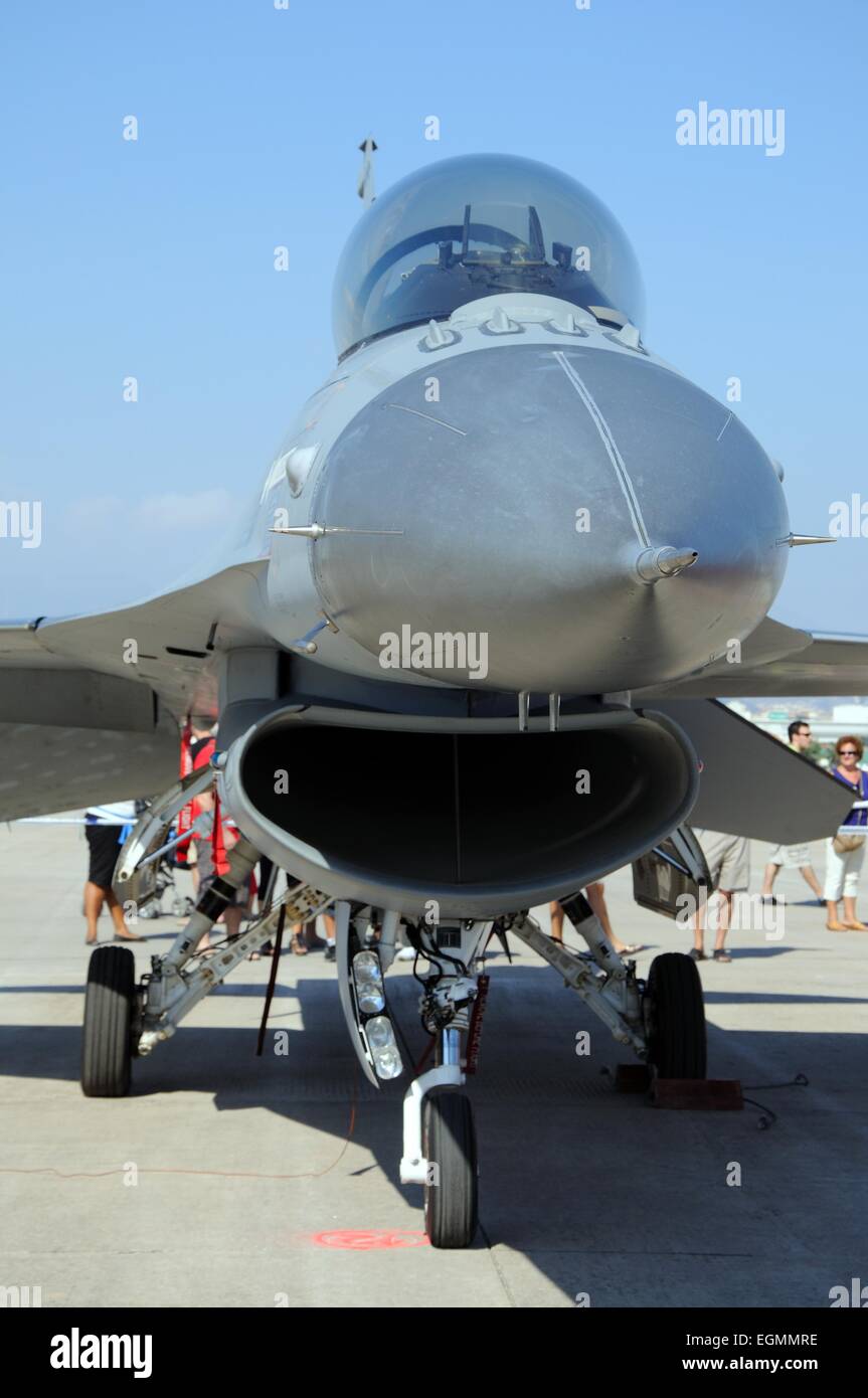 General Dynamics F-16 Fighting Falcon olandese della Air Force a seconda esibizione aerea all'aeroporto di Malaga, Malaga, Andalusia, Spagna Foto Stock