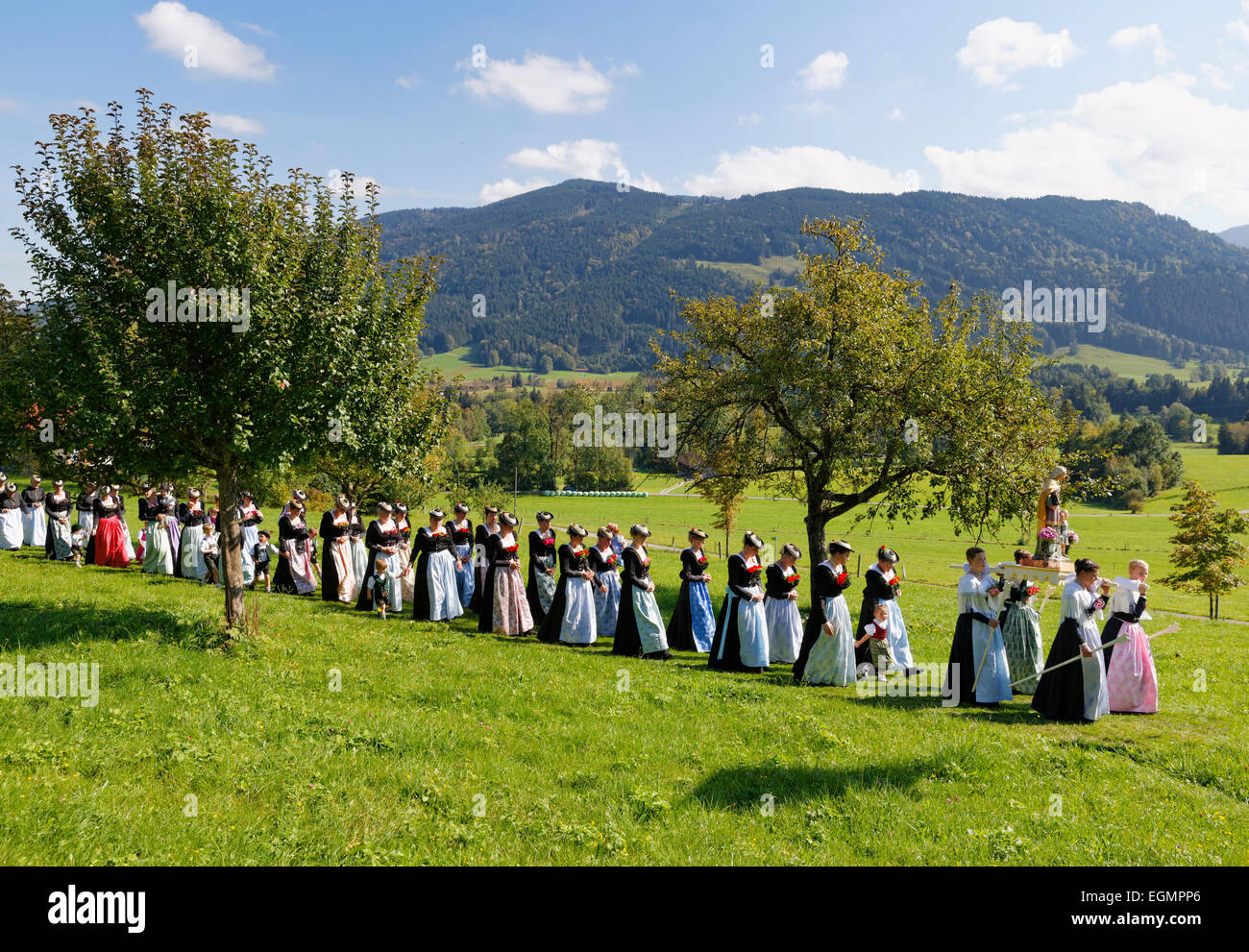 Michaelmas processione, Gaissach, Isarwinkel, Alta Baviera, Baviera, Germania Foto Stock