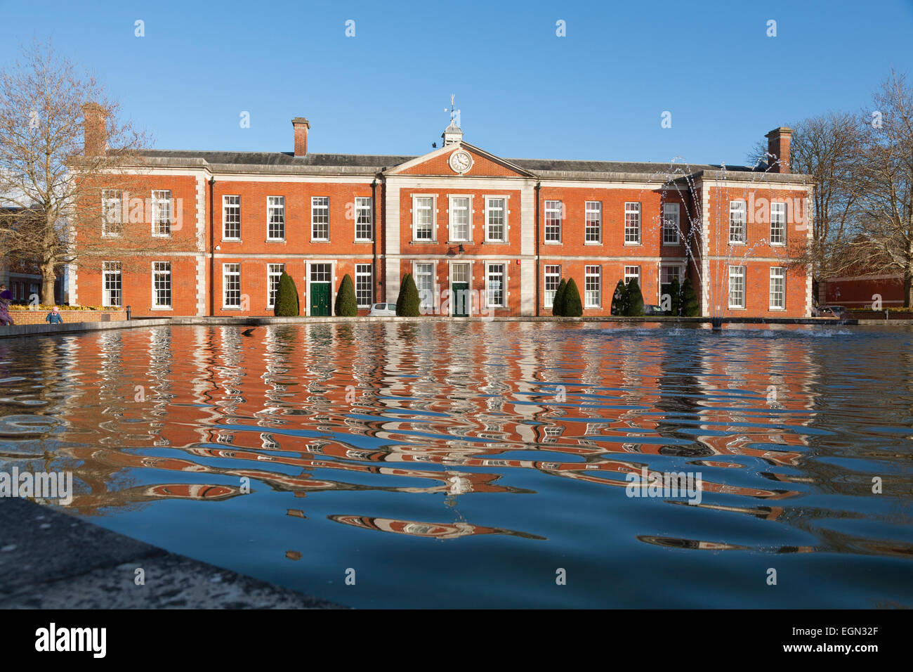 Penisola caserma, Winchester. Le caserme erano stati convertiti in appartamenti privati con un po' di spazio trattenuto per alloggiare i musei militari. Regno Unito Foto Stock