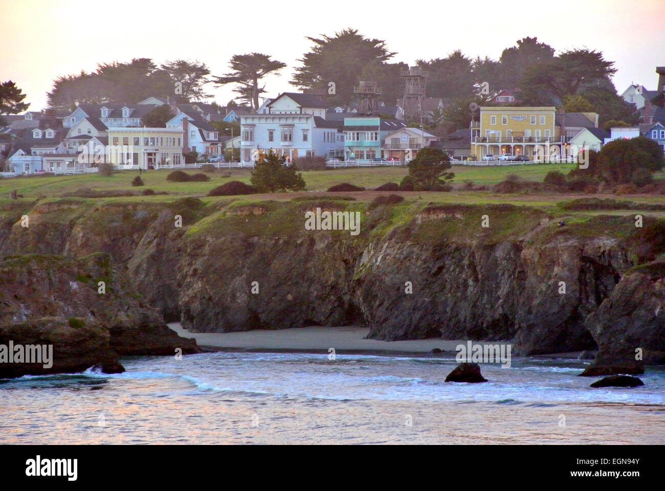 Vista dello storico nella California del Nord cittadina balneare di Mendcino Foto Stock