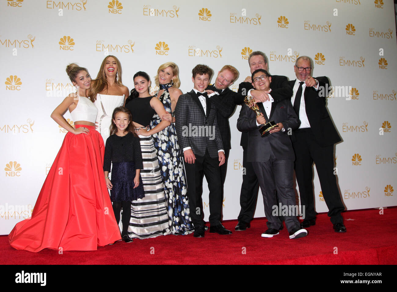 2014 Primetime Emmy Awards sala stampa dotata di: Famiglia moderna Cast,Sarah Hyland,Sofia Vergara,Aubrey Anderson Emmons,Julie Bowen,Ariel inverno,Nolan Gould,Jesse Tyler Ferguson,Eric Stonestreet,Ed O'nellâ dove: Los Angeles, California, Stati Uniti quando: Foto Stock