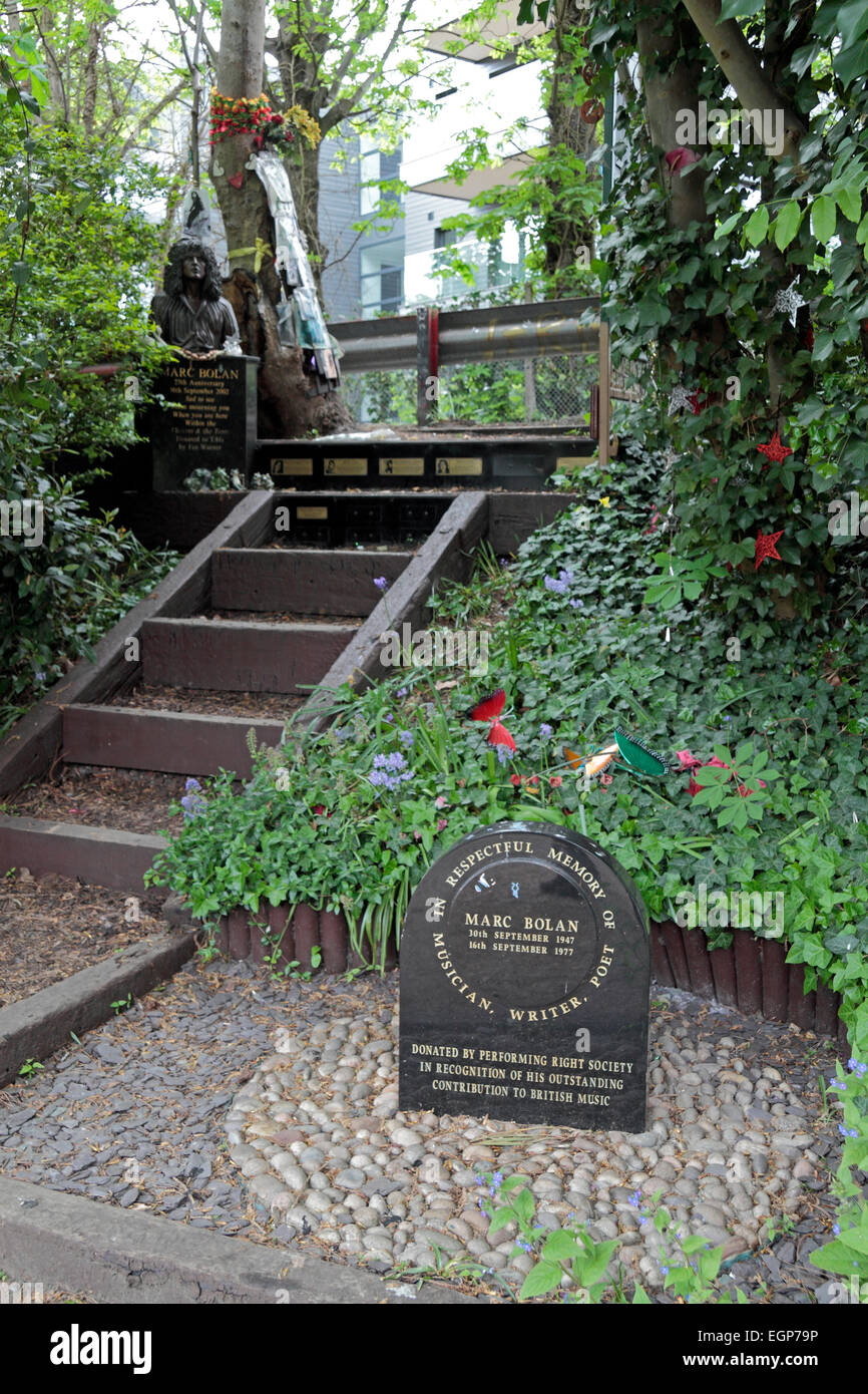 Marc Bolan's Rock Shrine, un memoriale a Barnes, Londra per la pop star Marc Bolan sul posto in cui morì in un incidente d'auto nel 1977 (nel 2014). Foto Stock