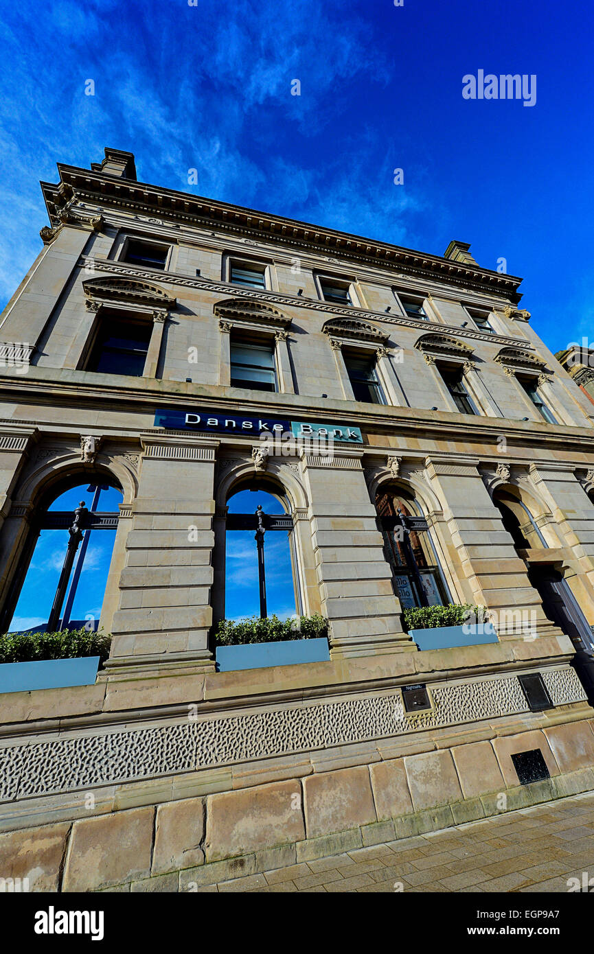 Esterno della Danske Bank Building, Guildhall Square, Londonderry, Derry, Irlanda del Nord. © George Sweeney/Alamy Foto Stock