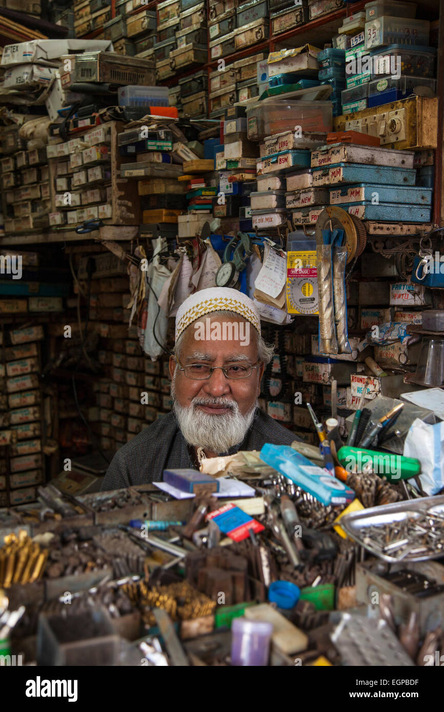 Mercato in stallo Bhendi Bazaar, Mumbai, India Foto Stock