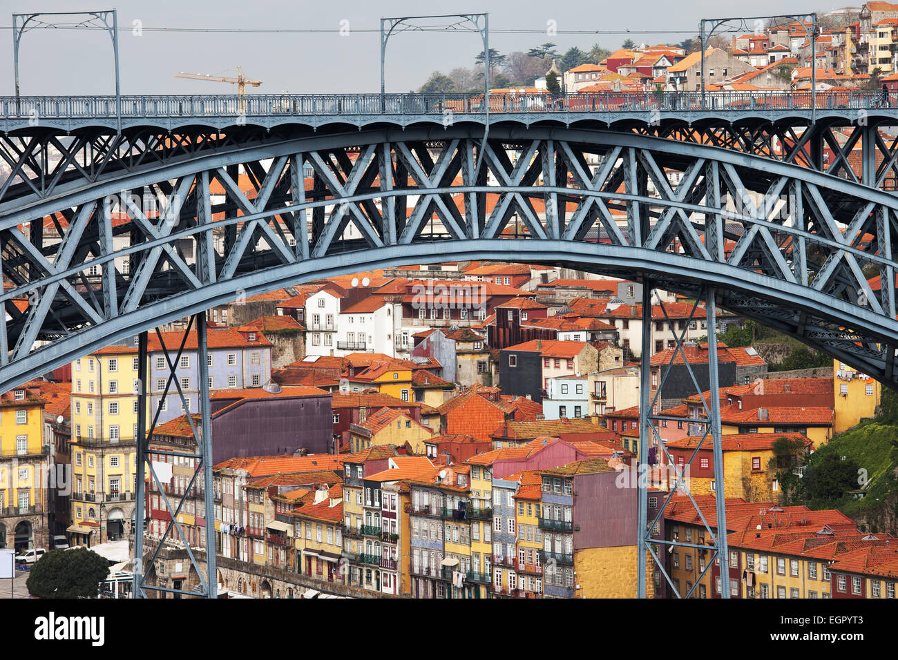 Città di Porto in Portogallo. Arcata del Ponte Luis i bridge e architettura storica della città vecchia. Foto Stock