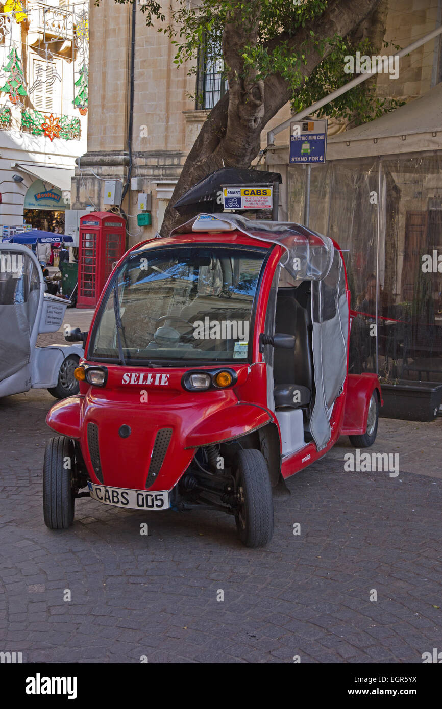 Elettrico taxi turistici, Valletta, Malta Foto Stock