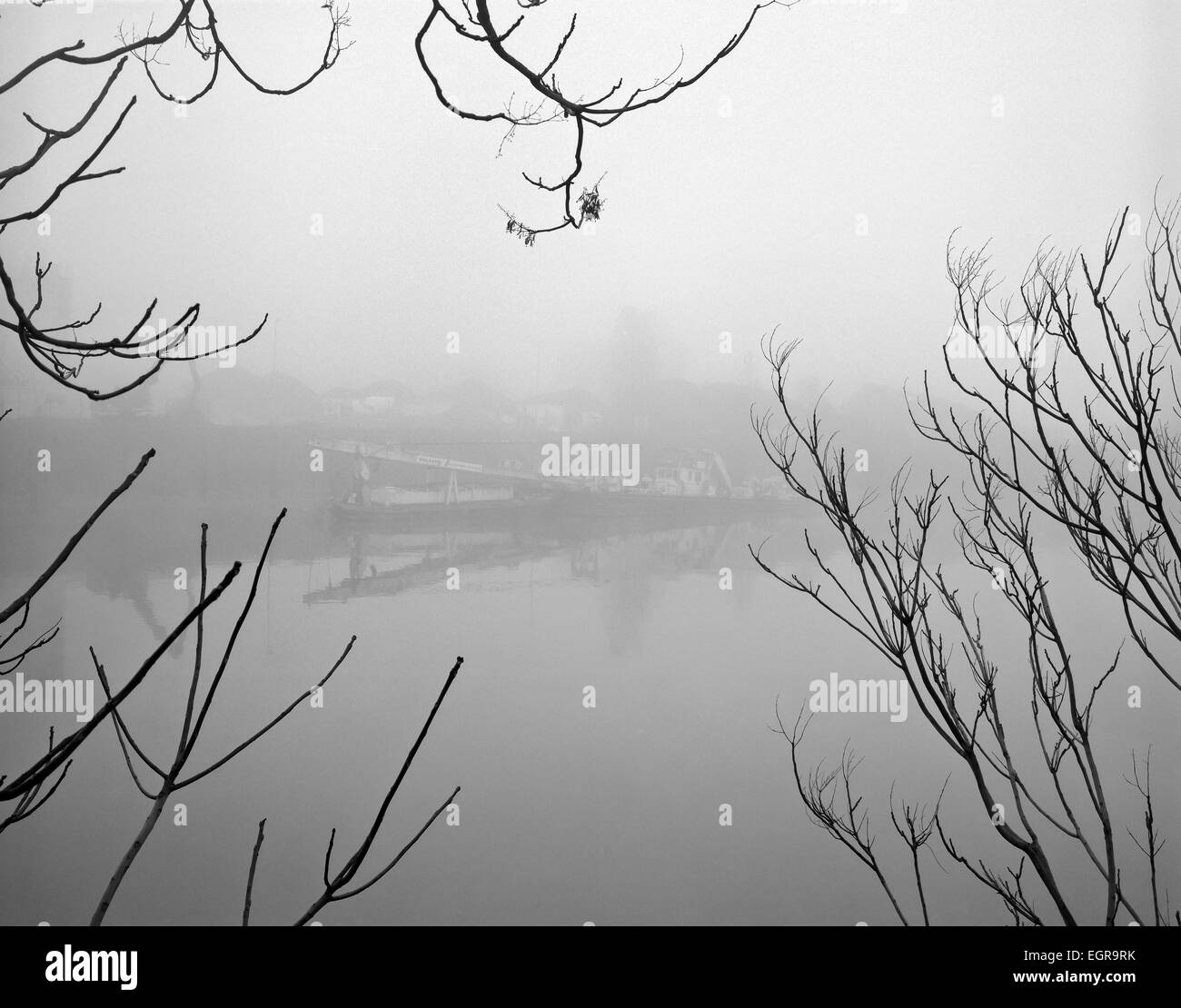 Port de Gennevilliers, Parigi, mattina inverno nebbia Foto Stock