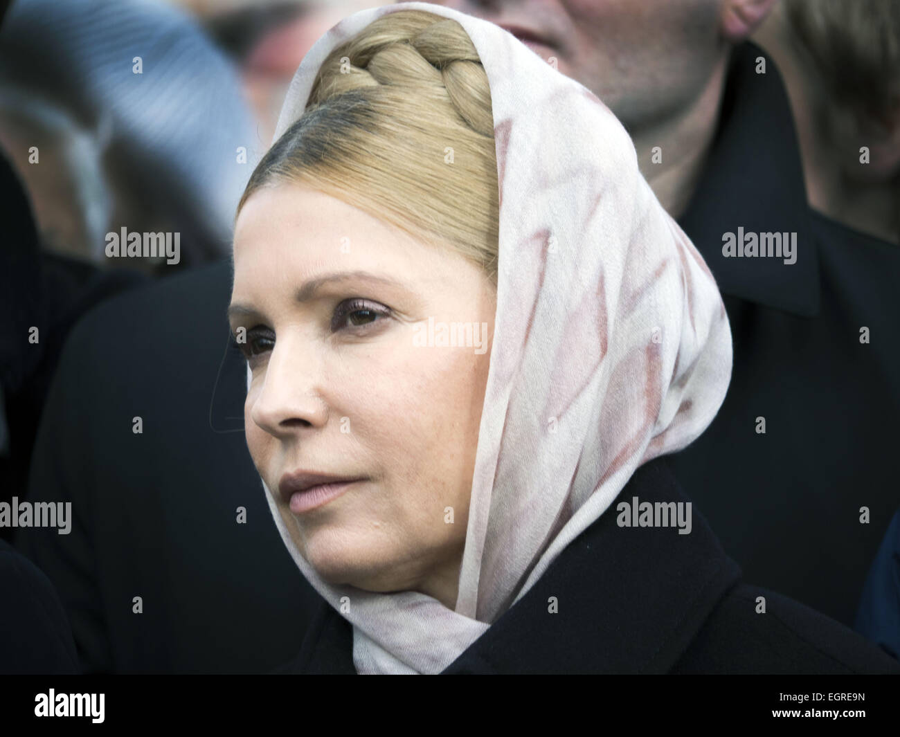 Yulia Timoshenko durante il rally. 1 Mar, 2015. -- Attivisti chiedere il rilascio del governo ucraino forze Nadiya pilota Savchenko dalla prigione russa. Nadiya Savchenko mentre si serve con il governo ucraino forze era catturato il 17 giugno dal pro-russo di militanti del auto-proclamato Luhansk Repubblica Popolare e viene mantenuta in russo in carcere, accusato del presunto coinvolgimento nella morte di due giornalisti russi © Igor Golovniov/ZUMA filo/Alamy Live News Foto Stock