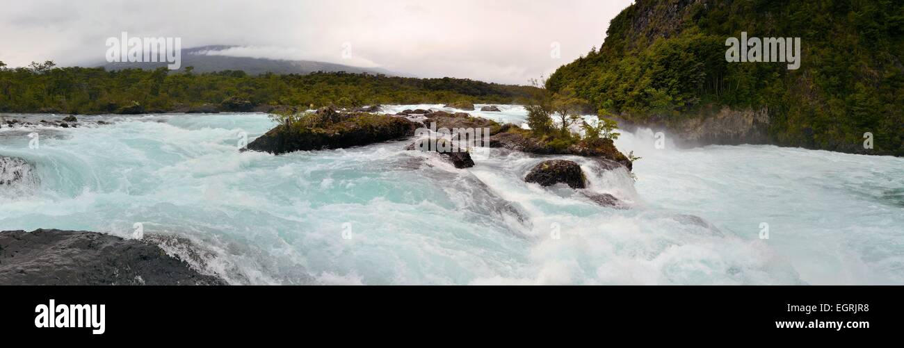 Petrohue cascate in Cile, Patagonia Foto Stock