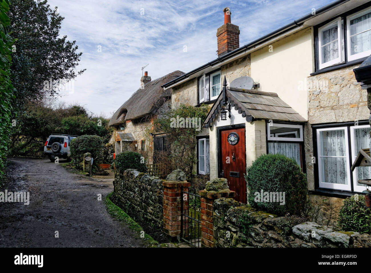 Una piccola fila di vecchi cottages entro Niton, un piccolo villaggio sull'Isola di Wight, Regno Unito Foto Stock