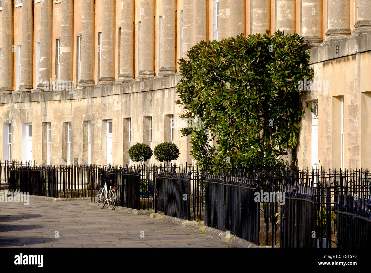 Bagno, England, Regno Unito - 18 Feb 2015: il Royal Crescent, Bath - fine architettura inglese in questa città dichiarata Patrimonio Mondiale Foto Stock