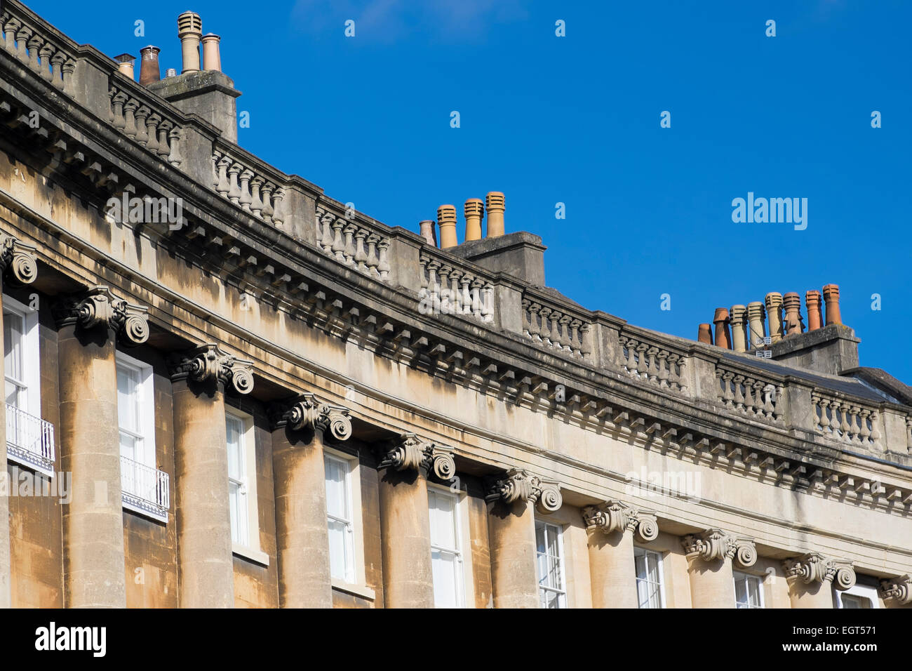 Bagno, England, Regno Unito - 18 Feb 2015: il Royal Crescent, Bath - fine architettura inglese in questa città dichiarata Patrimonio Mondiale Foto Stock