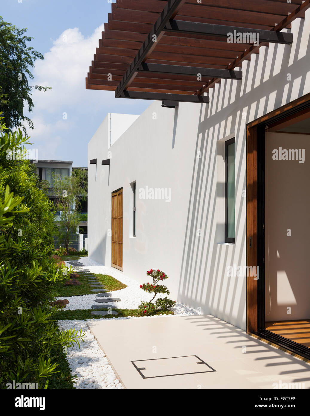Giardino esterno di Mandai casa cortile in Singapore. Foto Stock