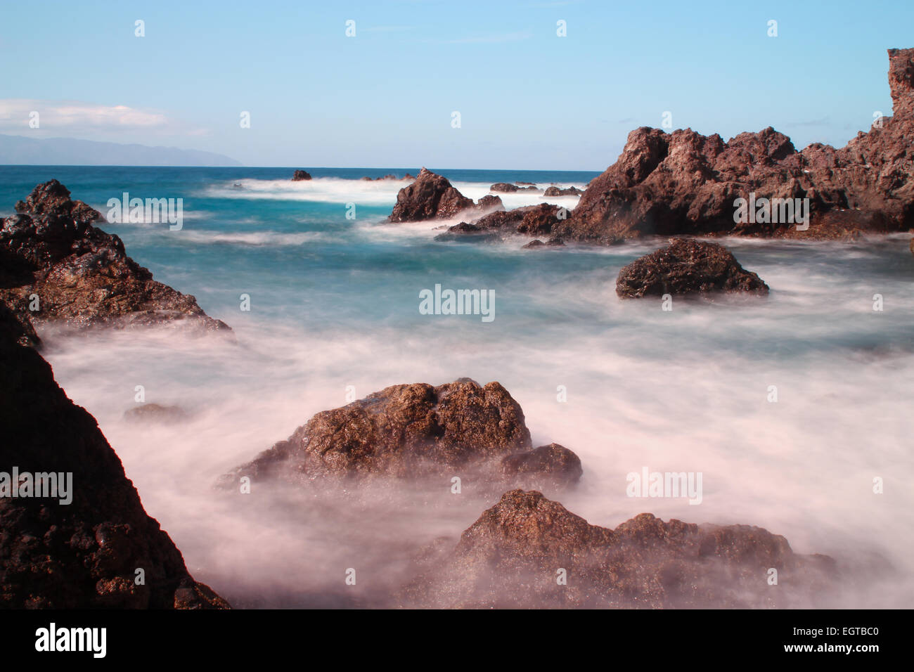 Tenerife seascape spiaggia mare lattiginoso lunga esposizione seascape Foto Stock