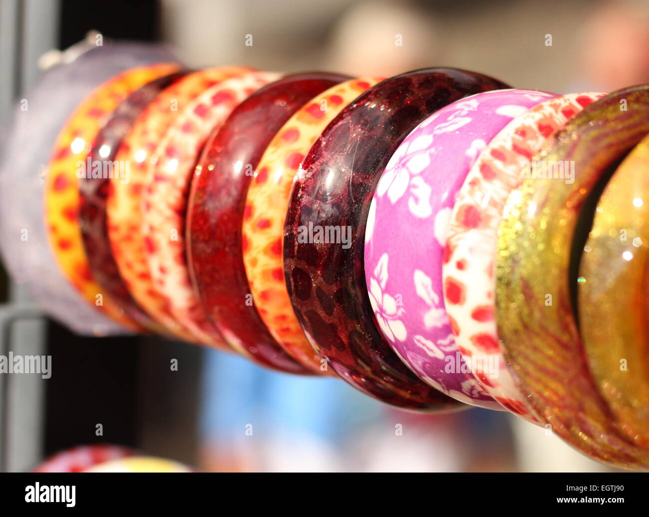 Bracciali luminosi bracciali colorato jewelery masca tenerife Foto Stock