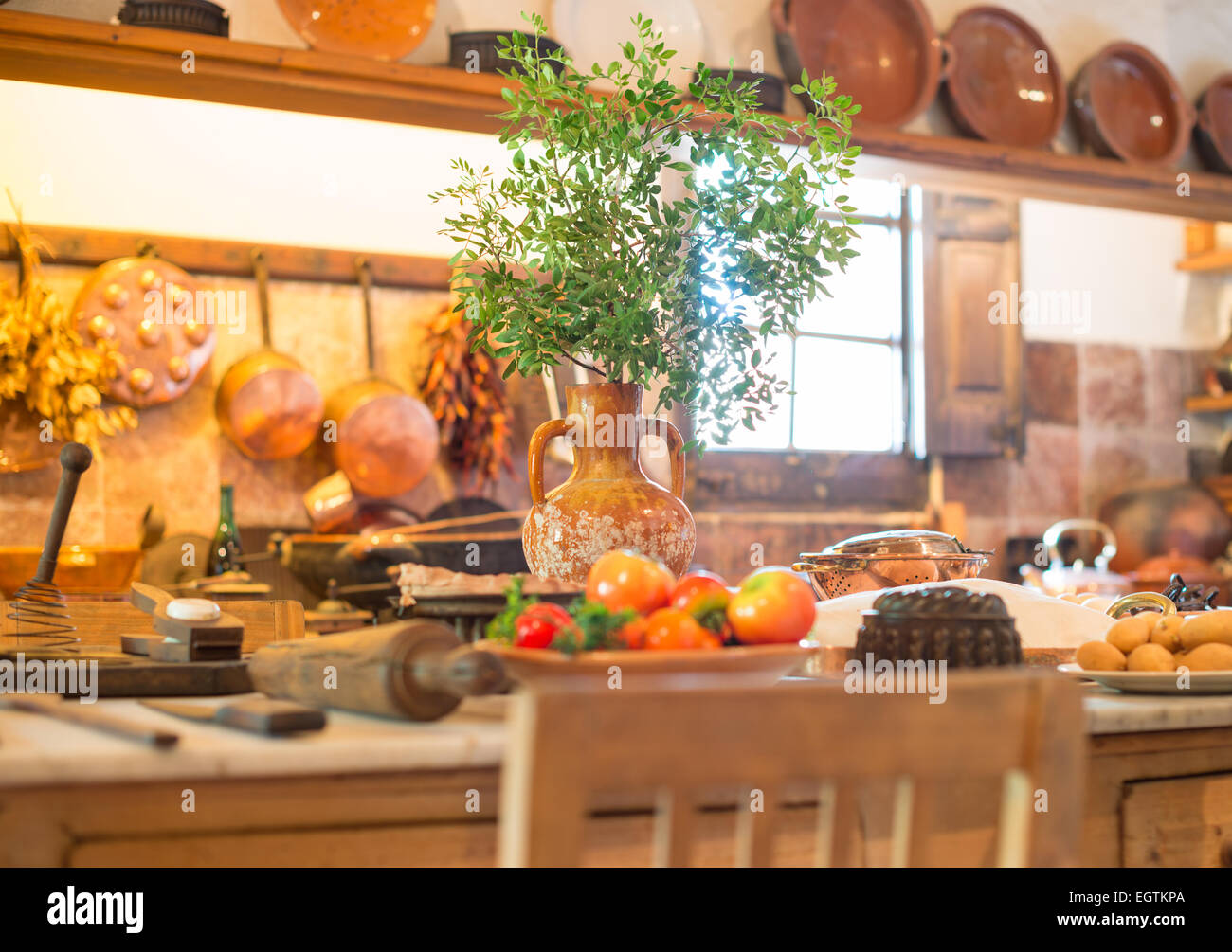 Interno di una vecchia cucina spagnola. Foto Stock