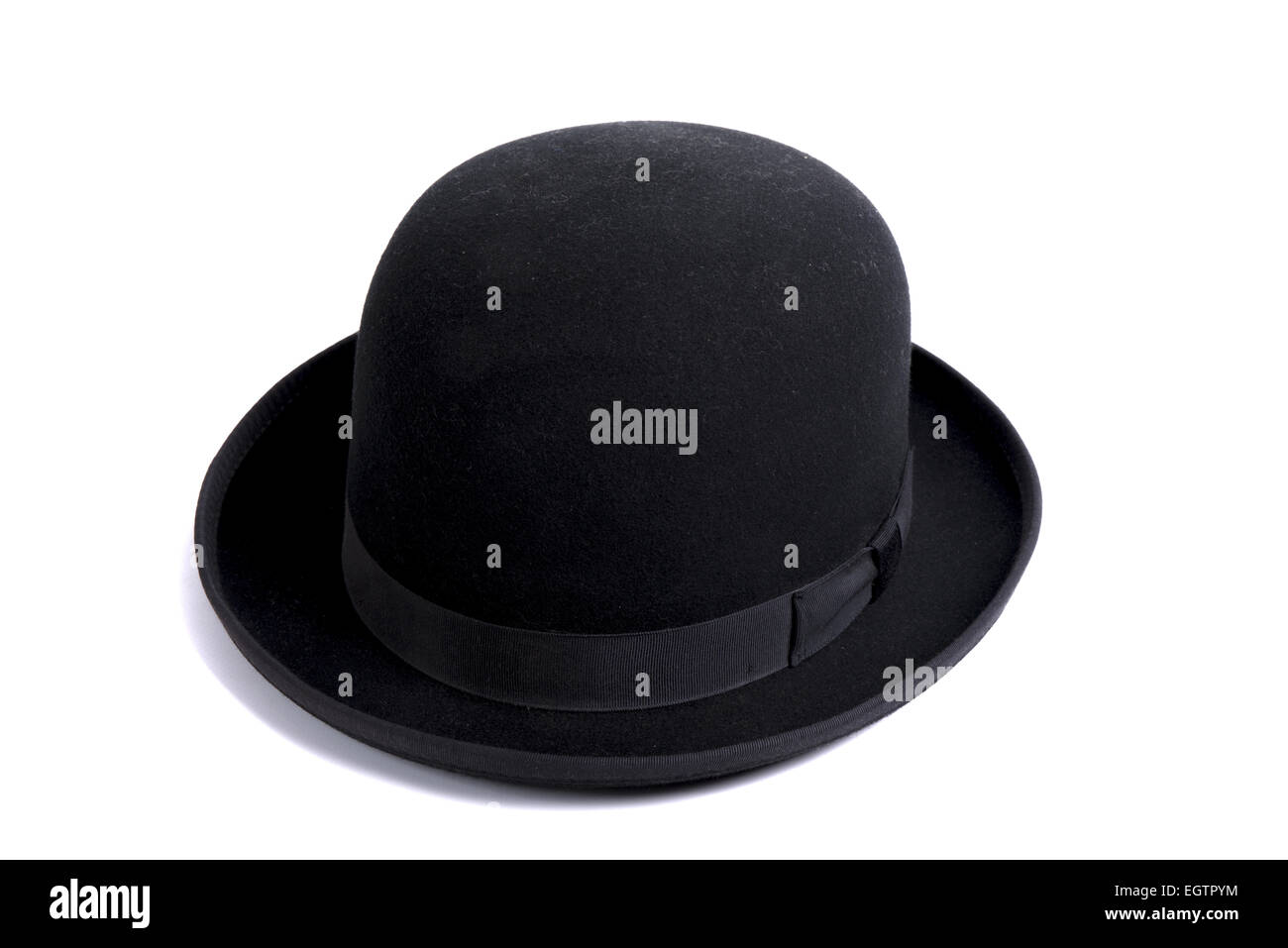 Un cappello nero su sfondo bianco Foto Stock