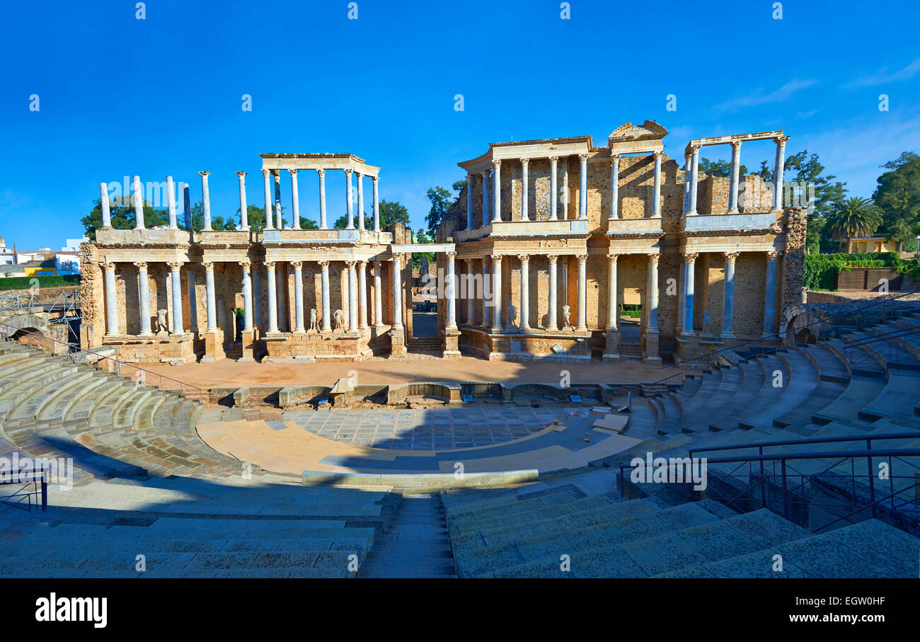 Teatro romano della colonia romana di Emerita Augusta (Mérida) dedicato dal console Marcus Vipsanius Agrippa e costruito nel 15BC Foto Stock