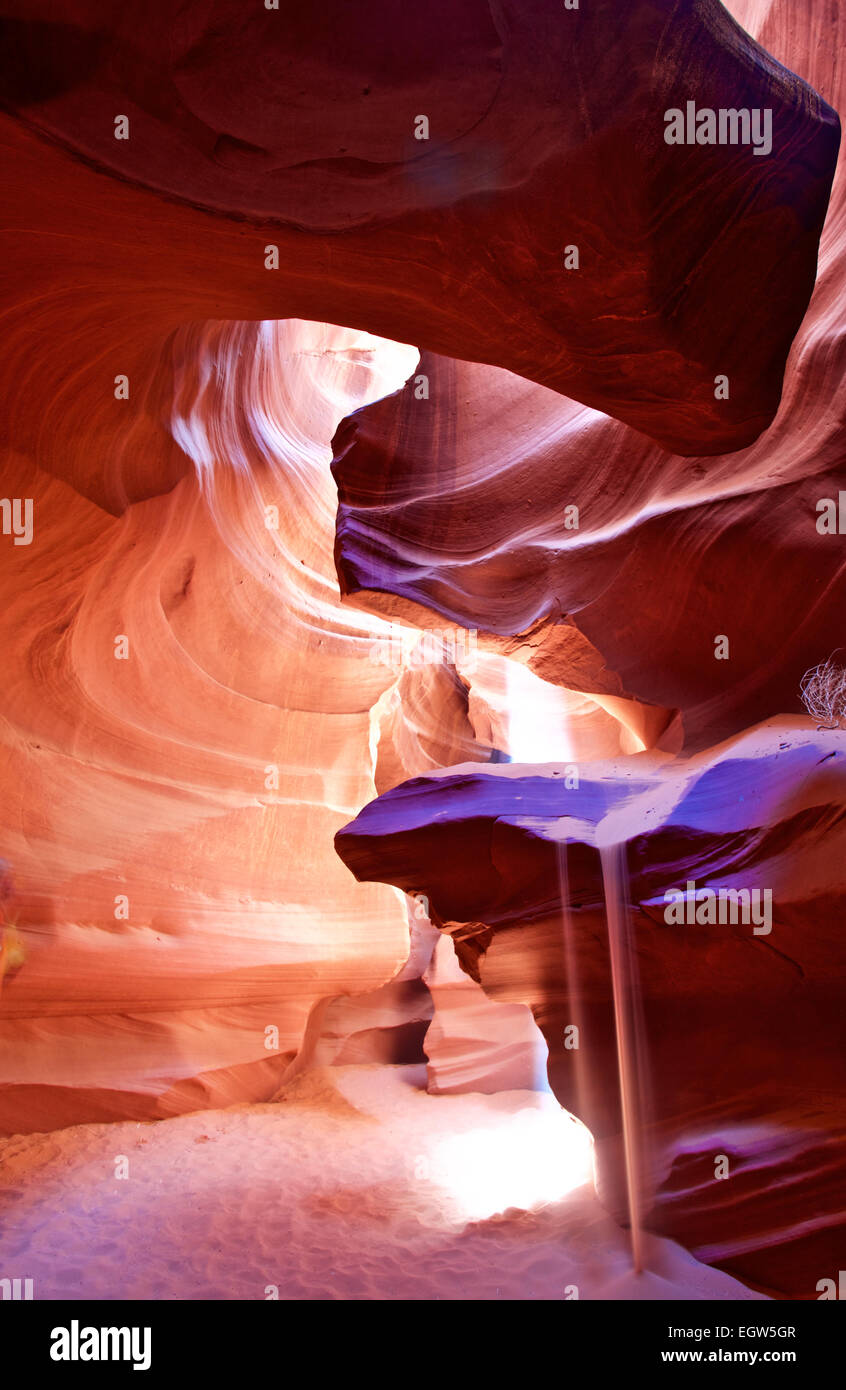 Piange la sabbia in Upper Antelope Canyon in Pagina, Arizona, Stati Uniti d'America Foto Stock
