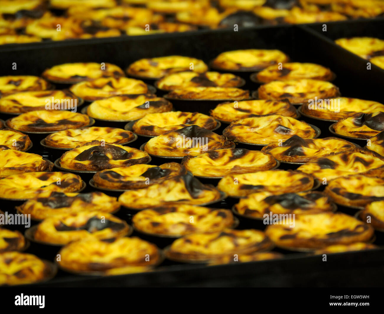 Pastéis de Belém - Torta Portoghese con Crema pasticcera tipica del quartiere di Belem a Lisbona Foto Stock
