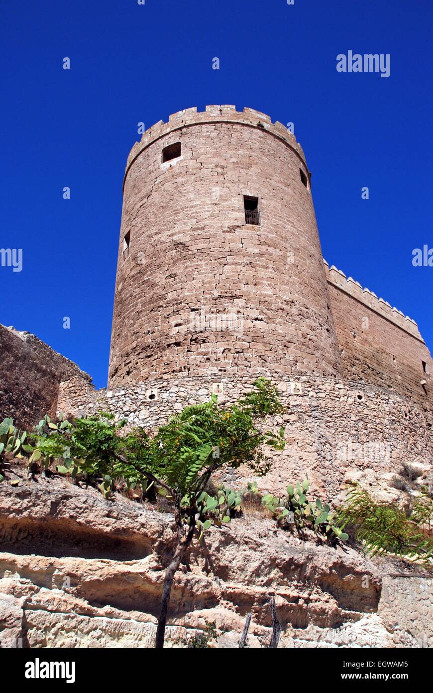 Vista del castello moresco torre, Almeria, provincia di Almeria, Andalusia, Spagna, Europa occidentale. Foto Stock