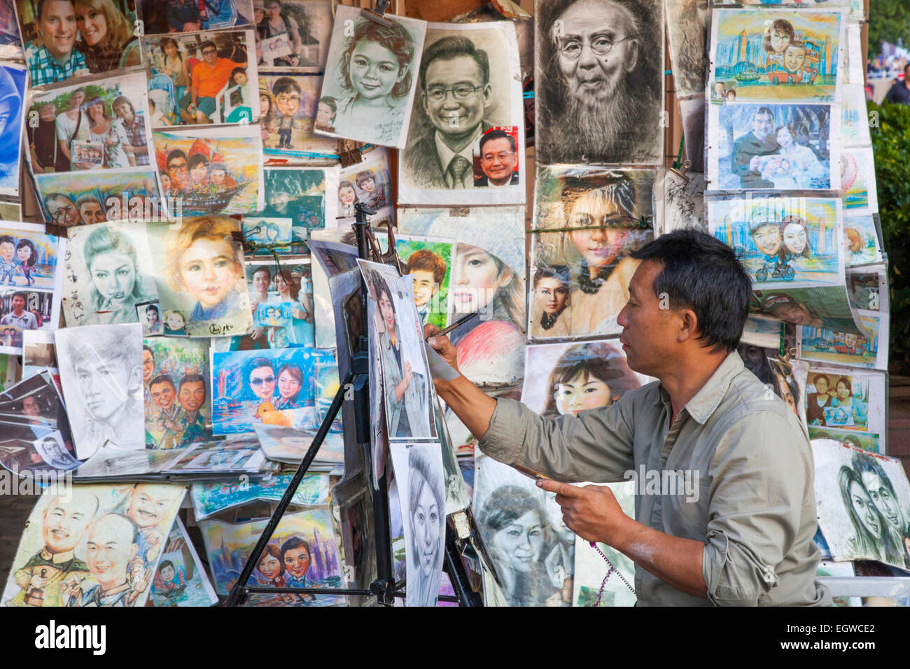 Cina, Hong Kong Kowloon, Tsim Sha Tsui, Viale delle Stelle, ritrattista Foto Stock