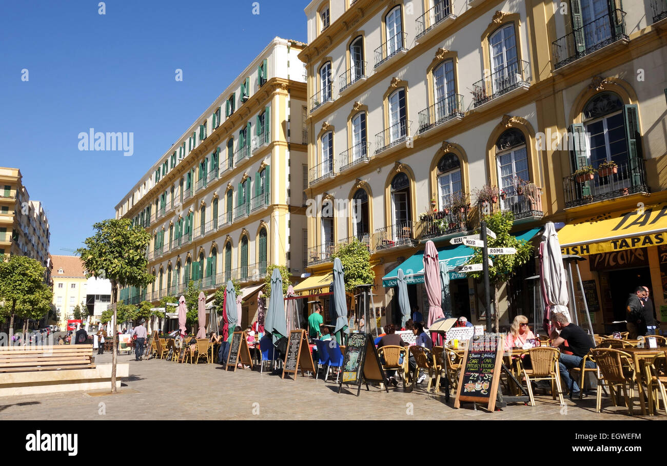 Plaza de la Merced (Misericordia Square) bar caffetterie, ristoranti, quadrato, plaza, Malaga, Spagna. Foto Stock