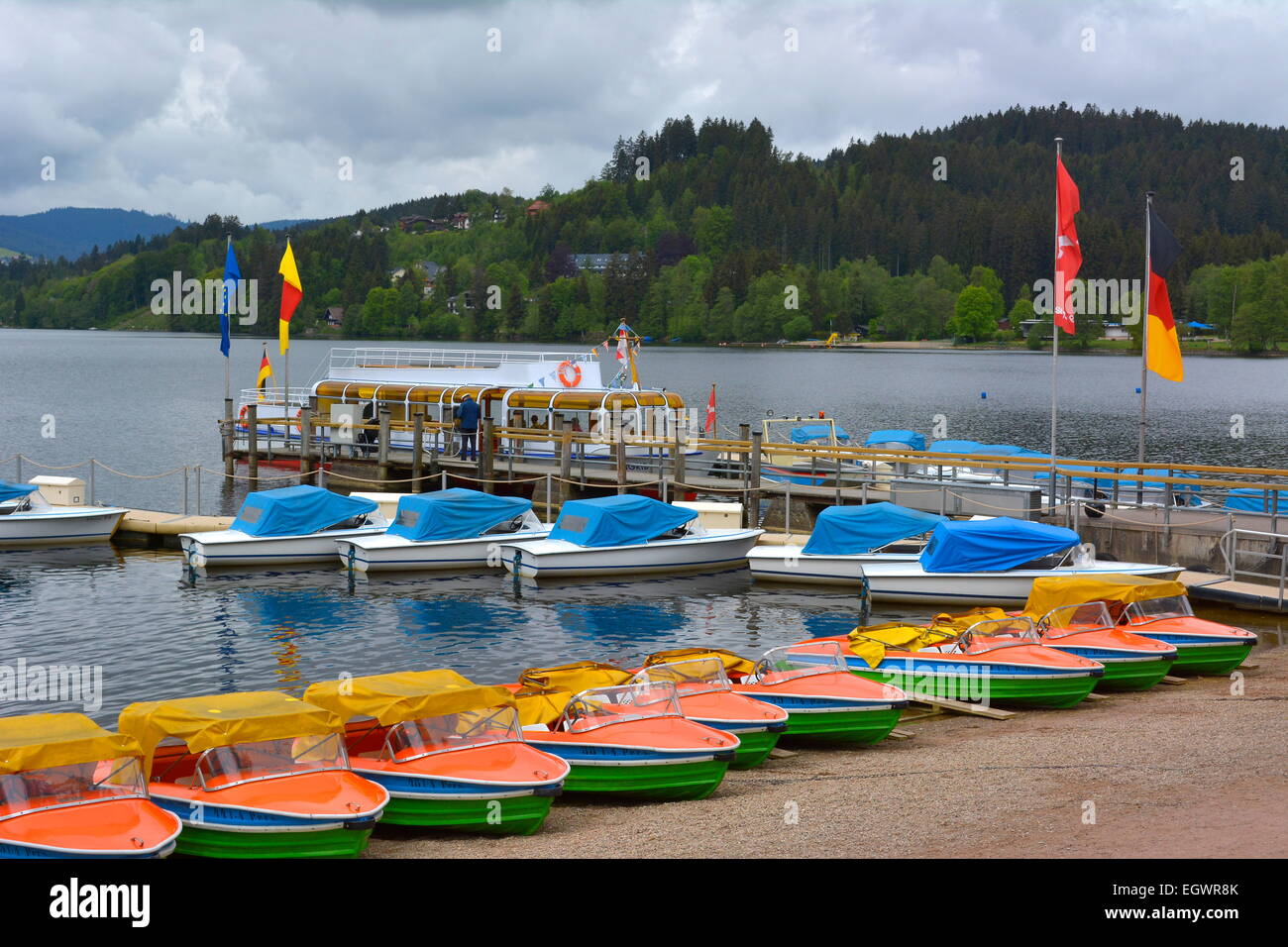 Foresta Nera, Baden-Württemberg, Foresta Nera, molte barche a Titisee, Schwarzwald, Baden-Württemberg, Hochschwarzwald, versc Foto Stock